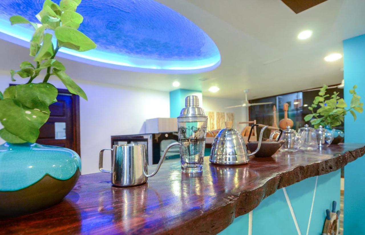 Aquzz Hotel & Spa - Maldives Маафуши Экстерьер фото