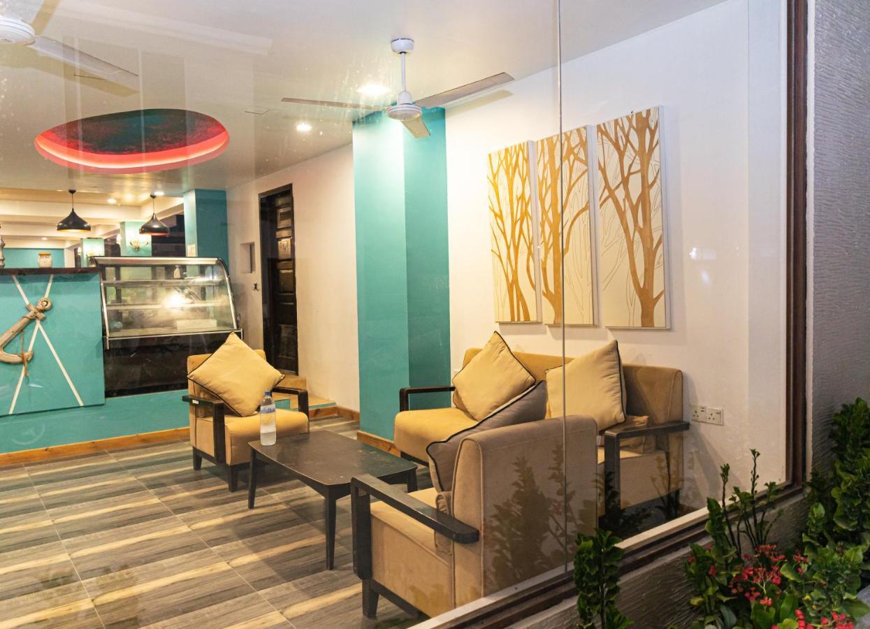 Aquzz Hotel & Spa - Maldives Маафуши Экстерьер фото