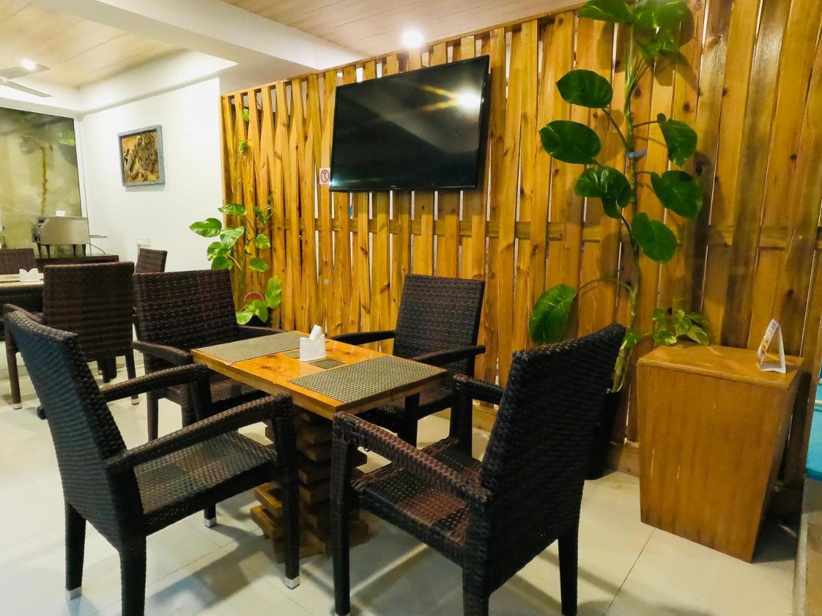 Aquzz Hotel & Spa - Maldives Маафуши Экстерьер фото