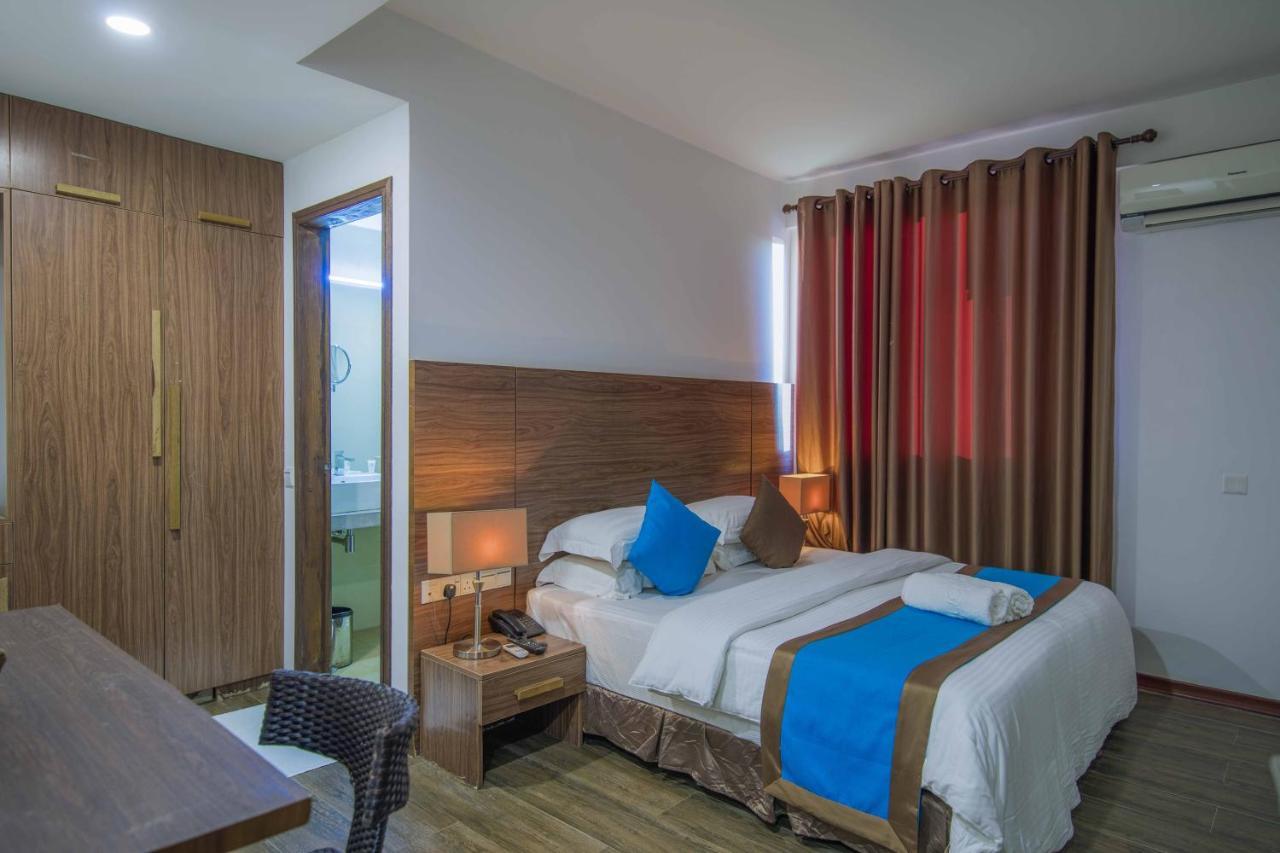Aquzz Hotel & Spa - Maldives Маафуши Экстерьер фото